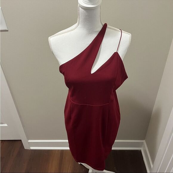 Lulu’s one shoulder dress - Picture 7 of 11